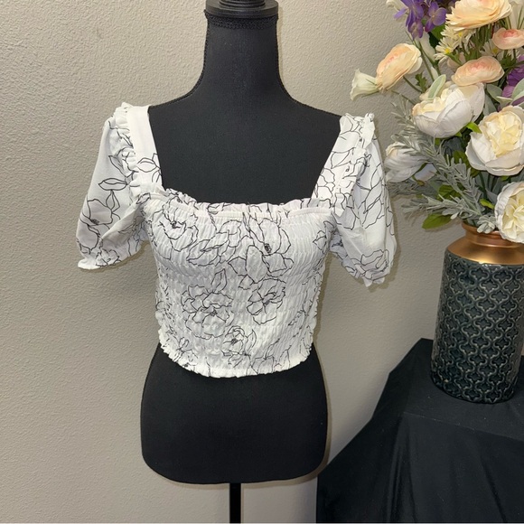 Monteau Tops - Monteau LA Smocked Puff Sleeve Crop Top White Floral Cottagecore